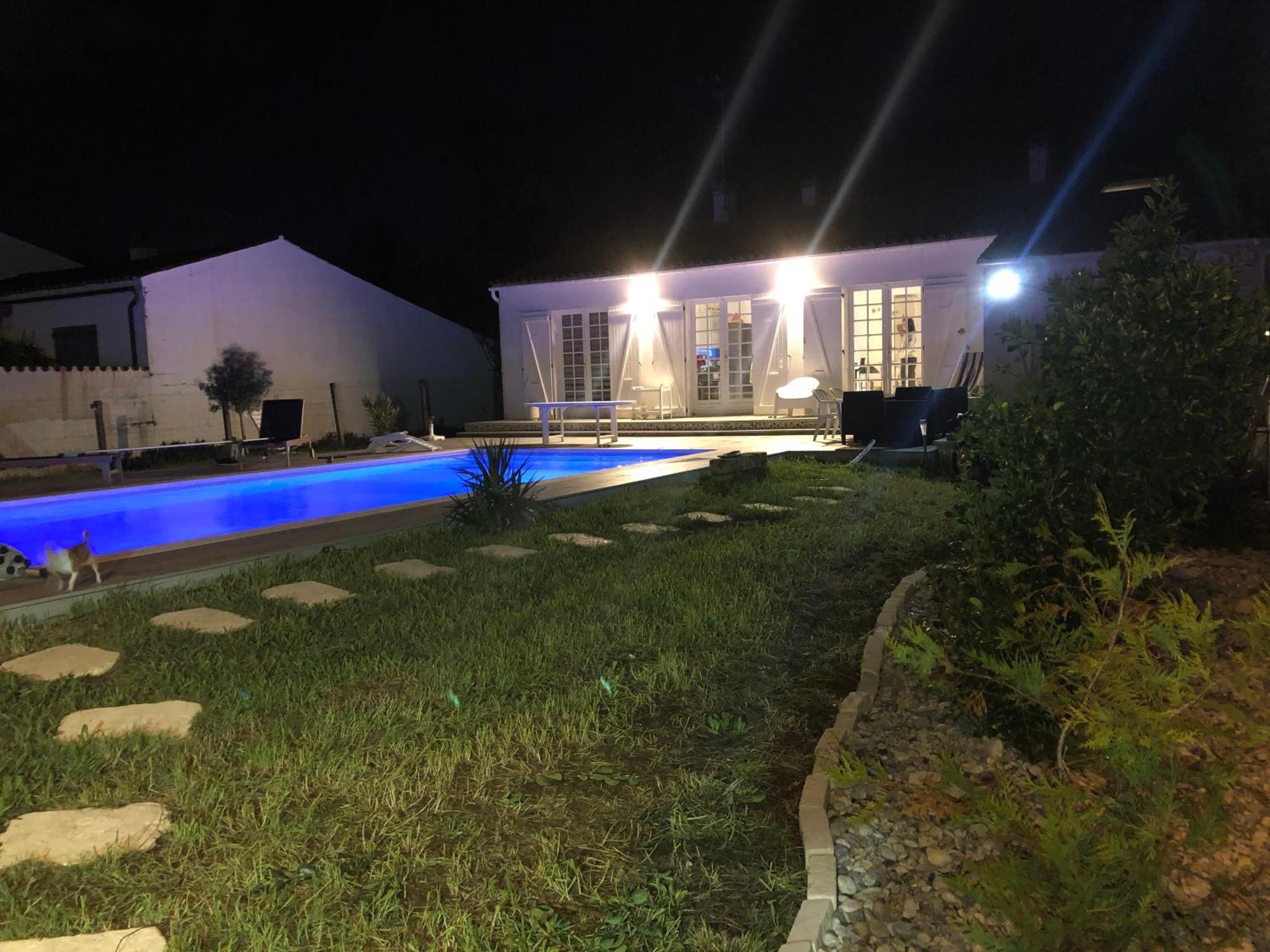Villa Bord De Mer Avec Piscine Chauffee La Bree-les-Bains Экстерьер фото