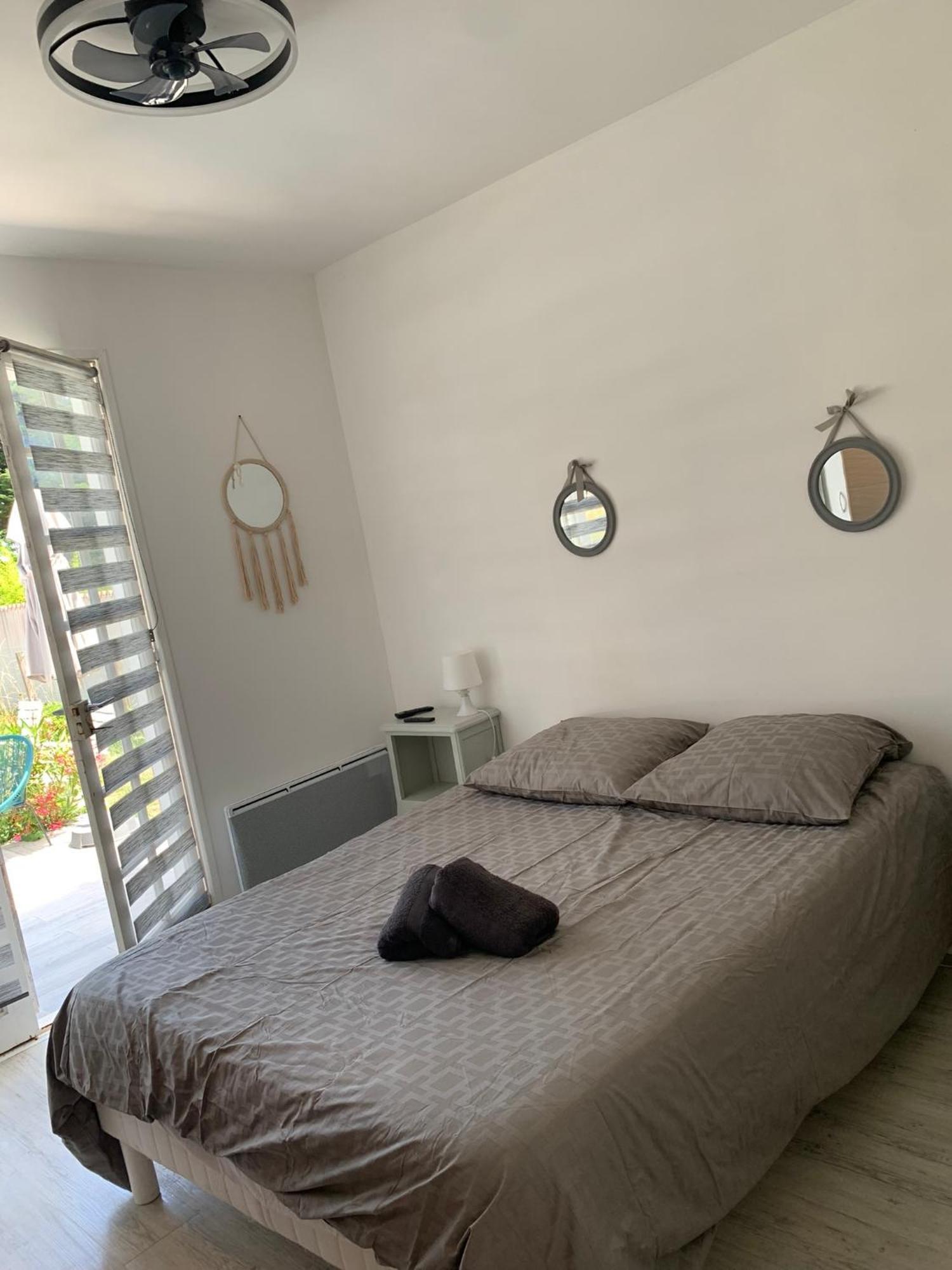 Villa Bord De Mer Avec Piscine Chauffee La Bree-les-Bains Экстерьер фото